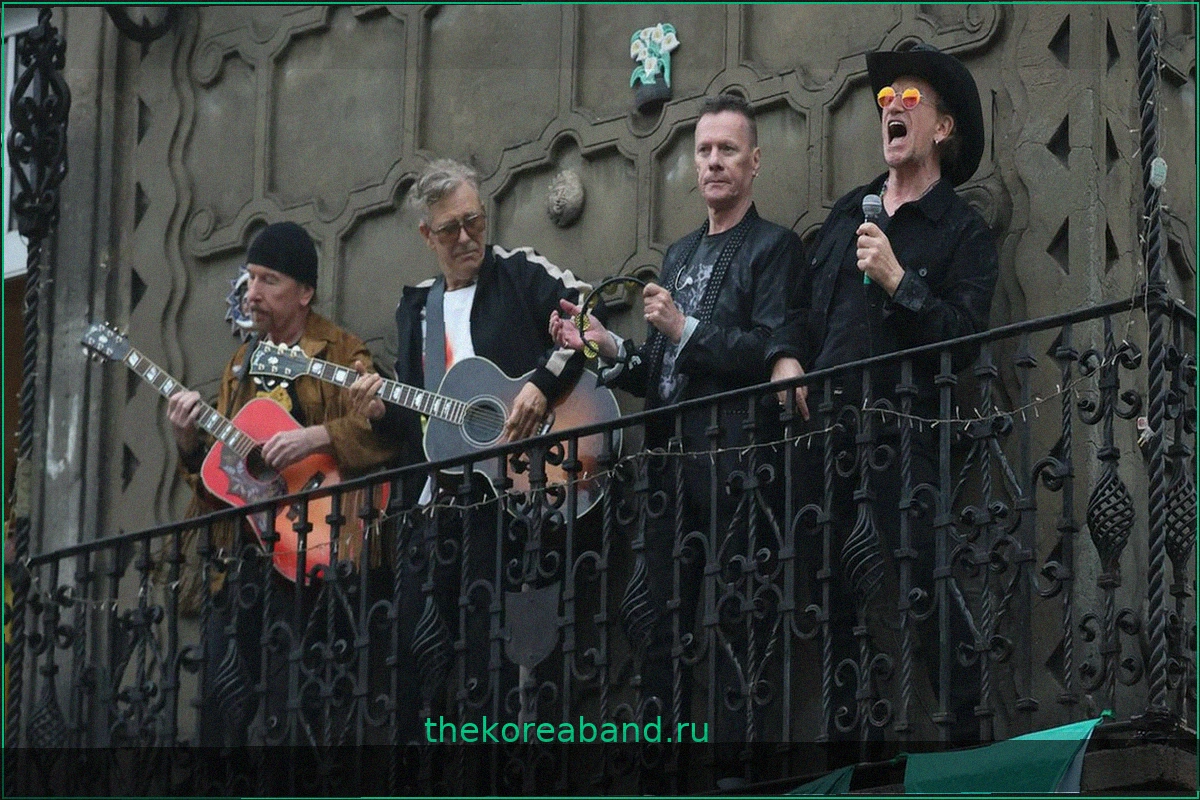 U2 снимают клип в дождливом Мехико: гроза вывела из строя генератор, но съемки продолжались на крыше автобуса