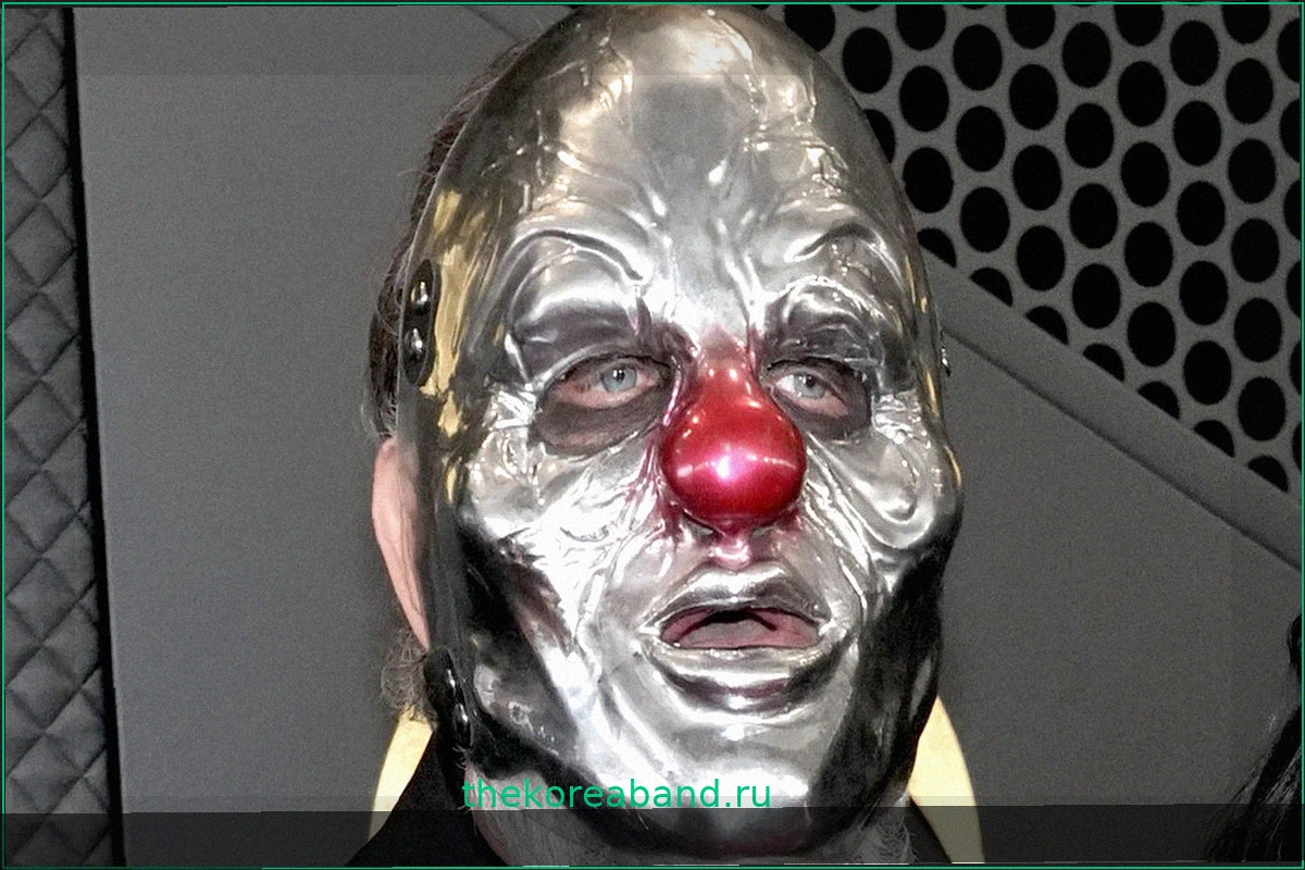 «У меня 'пропускает' сердце, и мне предстоит операция»: Шон Крейен из Slipknot говорит о проблемах со здоровьем и о том, как иногда чувствует себя 'умирающим»